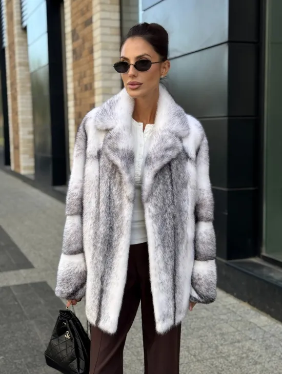 Белая норковая куртка автоледи английский воротник