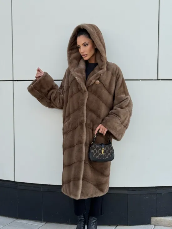 Женская норковая шуба NAFA MINK с капюшоном - цвет пастель