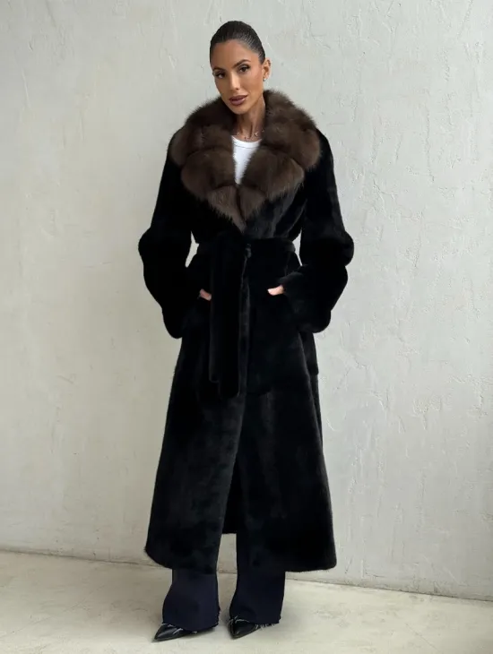 Шуба норковая Black Velvet c воротником из меха куницы