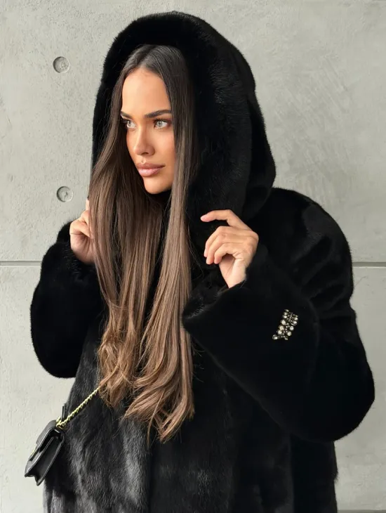 Шуба из норки Blackglama с капюшоном