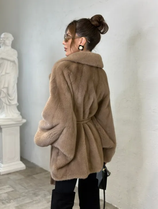 Шуба летучая мышь мех VELVET английский воротник - цвет палевый