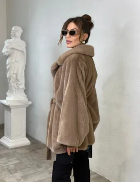 Шуба летучая мышь мех VELVET английский воротник - цвет палевый