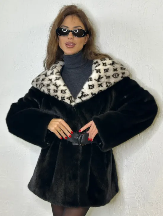 Черная норковая шуба, капюшон с принтом Louis Vuitton