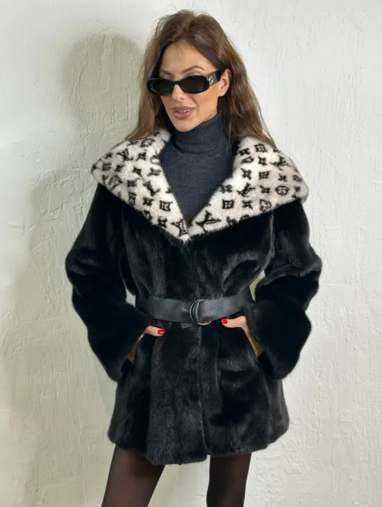 Черная норковая шуба, капюшон с принтом Louis Vuitton