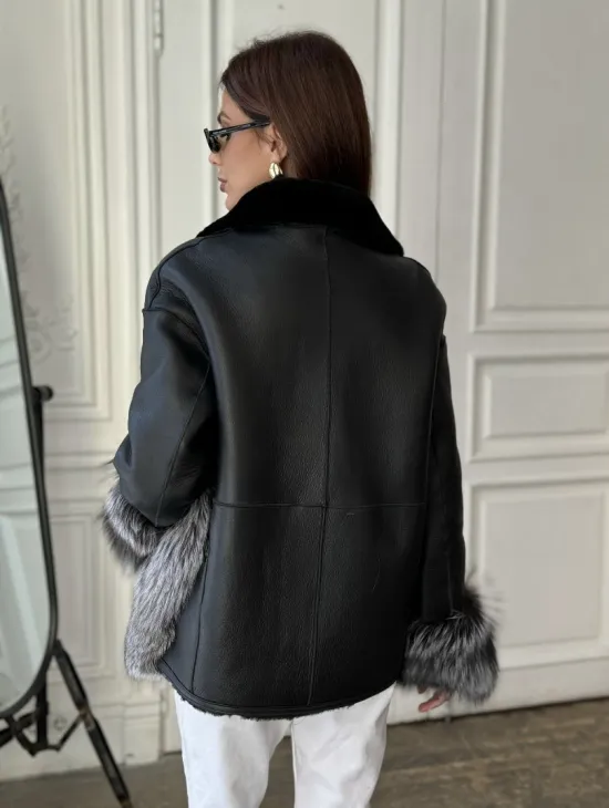Дубленка с мехом чернобурки - цвет черный