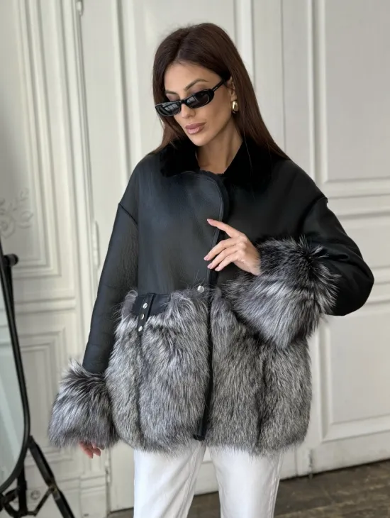 Дубленка с мехом чернобурки - цвет черный