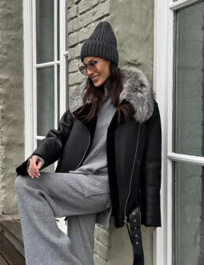 Дубленка из натуральной овчины с воротником чернобурой лисы