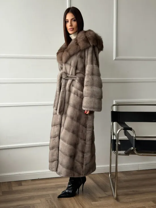 Шуба норковая с капюшоном куница - цвет светло-серый