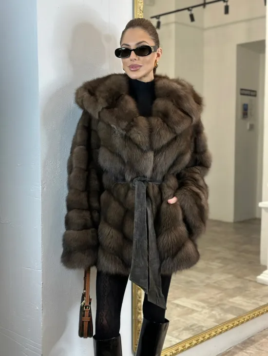 Шуба из меха куницы Dark с капюшоном