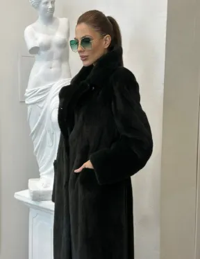 Элегантное пальто из плюшевой норки VELVET - цвет черно-зеленый