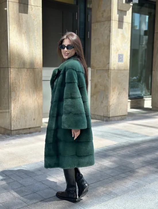 Зеленая шуба мех NAFA английский воротник