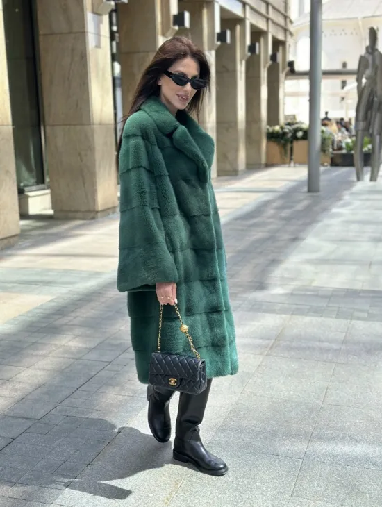 Зеленая шуба мех NAFA английский воротник