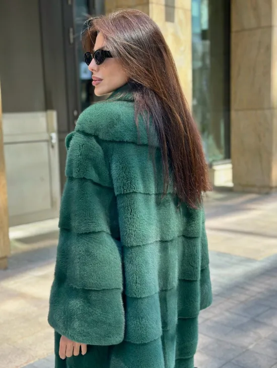 Зеленая шуба мех NAFA английский воротник