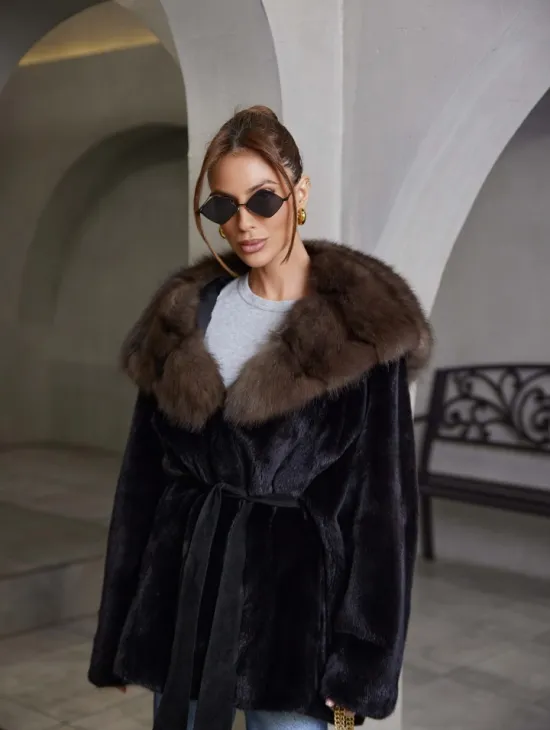 норка в роспуск шуба - черная с капюшоном куница