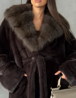 Шуба норковая с капюшоном из меха куницы - цвет уголь