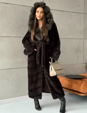 Шуба норковая с капюшоном из меха куницы - цвет уголь