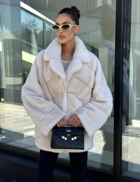 Короткая норковая шуба с английским воротником - цвет ваниль