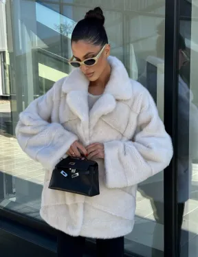 Короткая норковая шуба с английским воротником - цвет ваниль