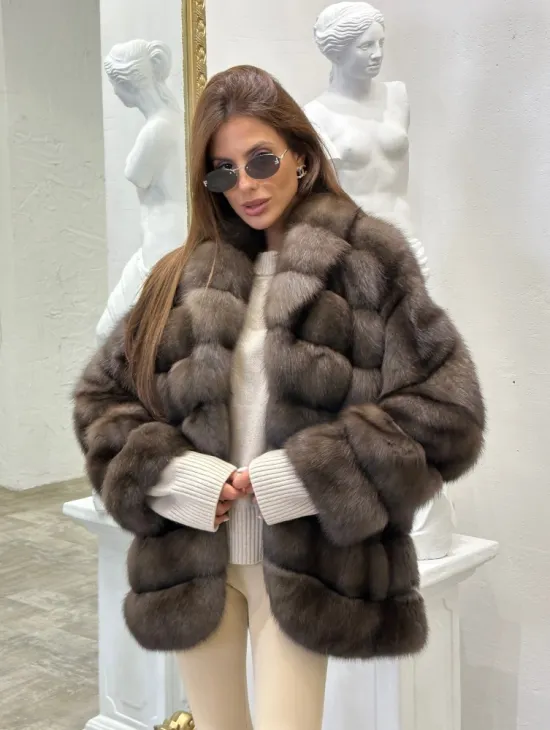 Стильный жакет из меха соболя