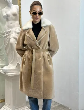 Дубленка из овчины с белым мехом норки - цвет бежевый