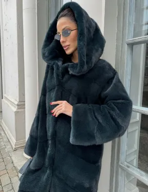 Шуба из плюшевой норки NAFA с капюшоном  - цвет черный изумруд