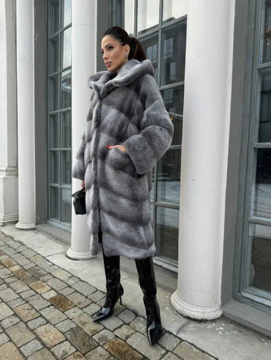 Шуба норковая с капюшоном, паркет - цвет графит-хамелеон