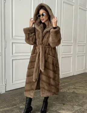 Норковое кимоно с капюшоном в цвете пастель