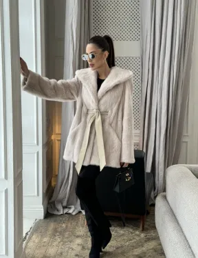 Норковая шуба с капюшоном под пояс - цвет пудра