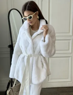 Белая шуба из меха норки (крестовка) стойка воротник