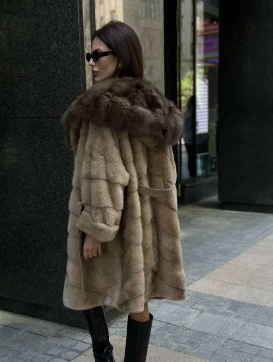 Шуба норковая с капюшоном куница - цвет пастель