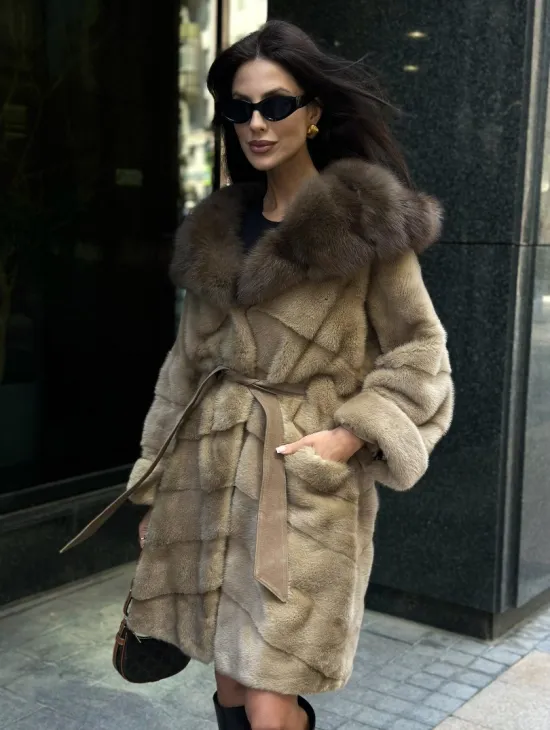 Шуба норковая с капюшоном куница - цвет пастель