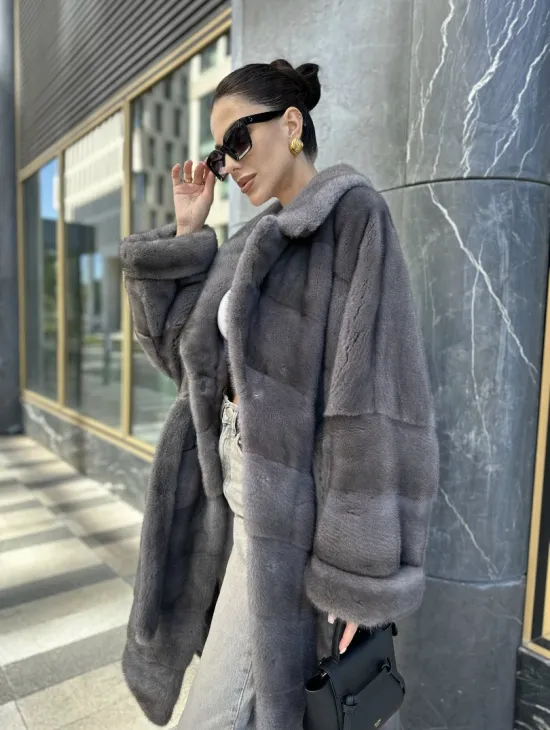 Норковая шуба в цвете сапфир