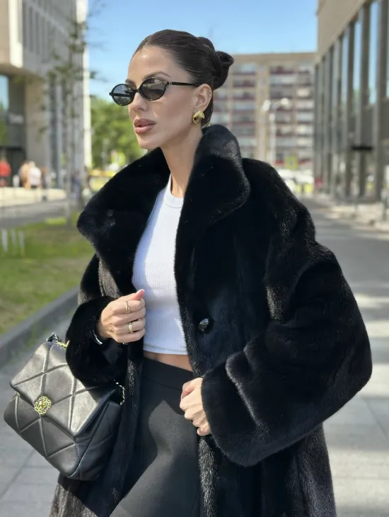 Шуба из аукционного меха норки SAGA FURS