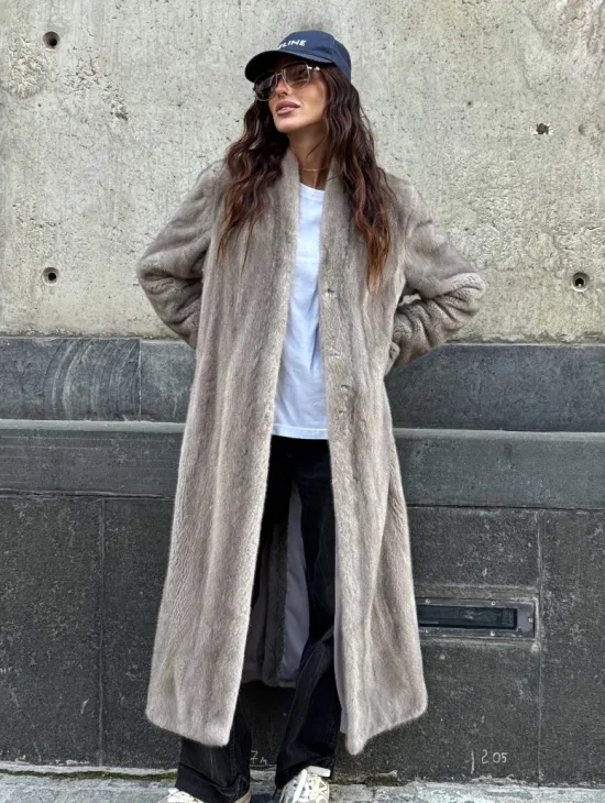 Шуба - пальто в винтажном стиле из скандинавской норки