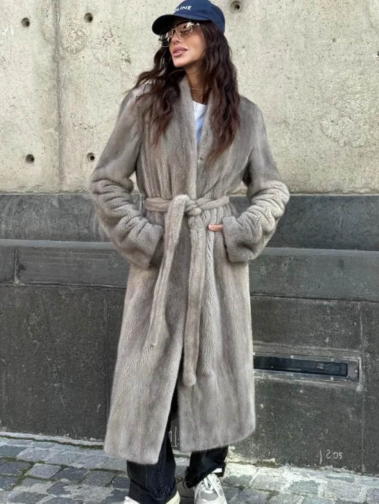 Шуба - пальто в винтажном стиле из скандинавской норки
