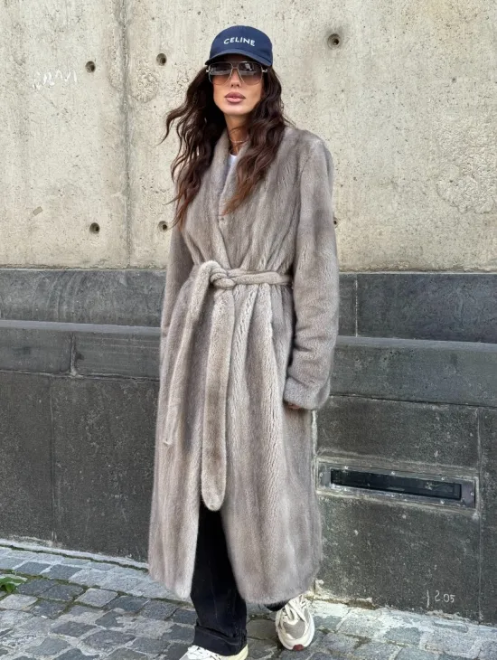 Шуба - пальто в винтажном стиле из скандинавской норки